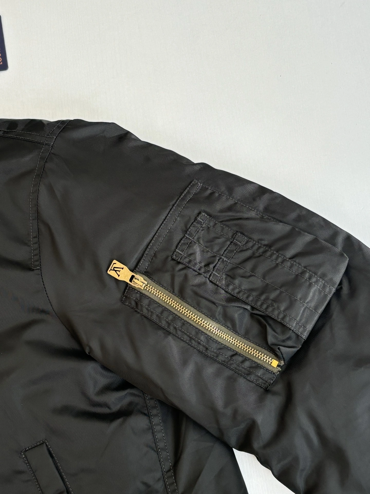 wg.luxury-- 8V item:E-F363I2337H